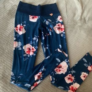 Cute booty leggings!